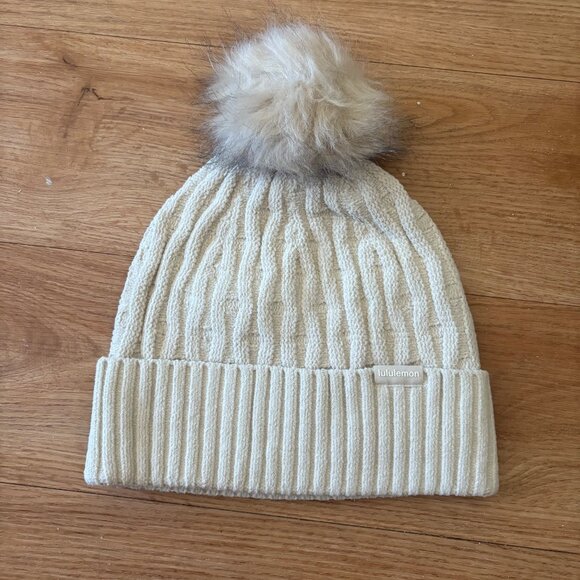 Lululemon Athletic Cable Knit Pom Beanie Hat Natural Ivory NWT One Size - Picture 2 of 7